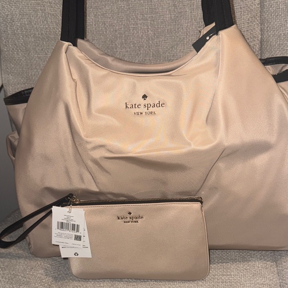 kate spade Handbags - Kate Spade Light Tan Tote bag/diaper bag
